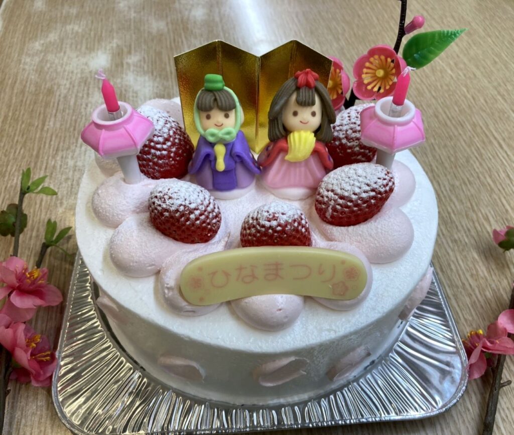 おひなケーキできました ベルサ洋菓子工房